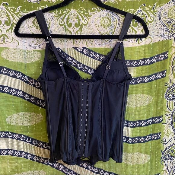 Victoria's Secret Padded Black Lace Corset Size 36B - Picture 3 of 11